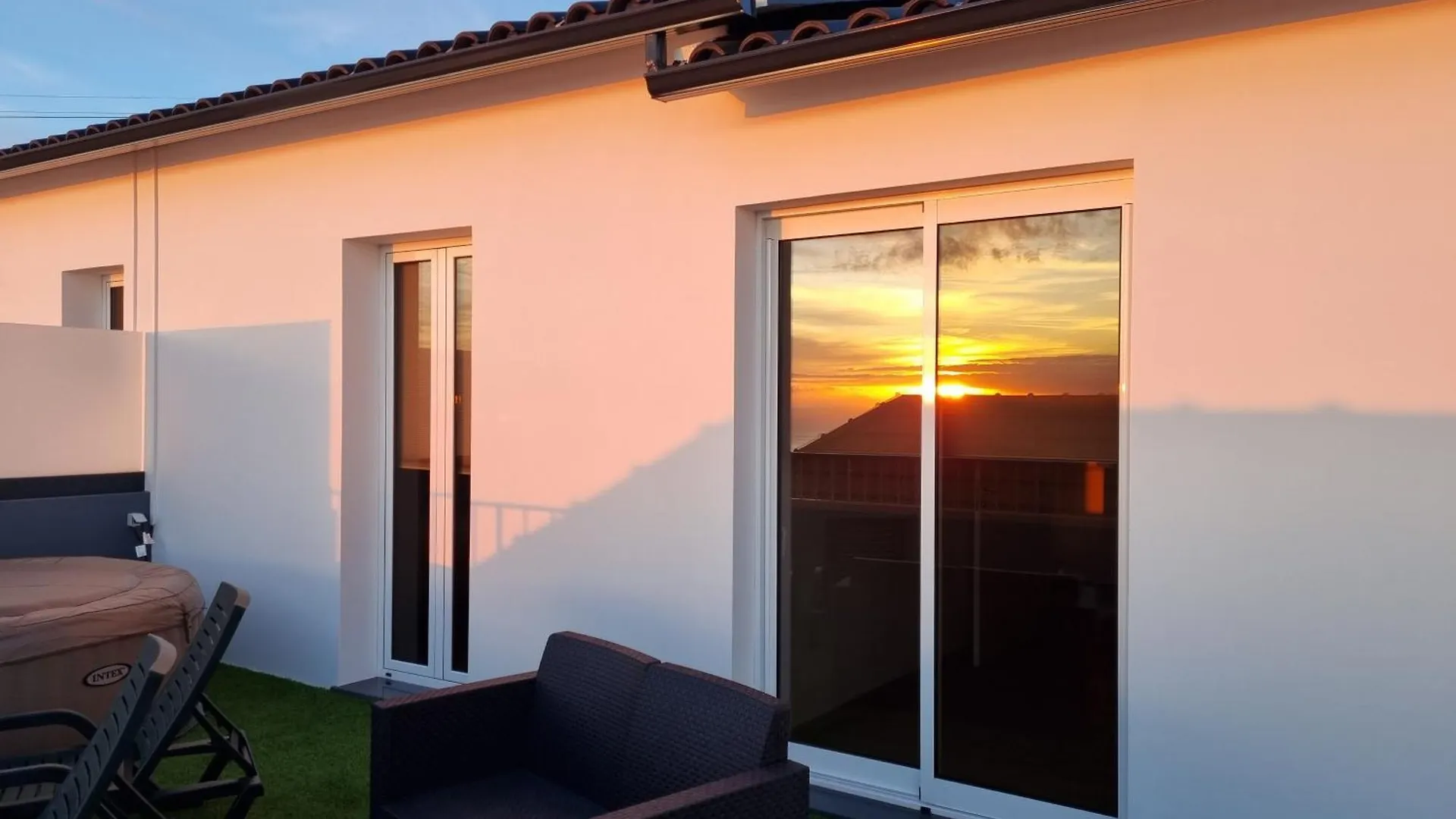 Vila Casa Caromba, Sunrise Prazeres 0*,  Portugalsko